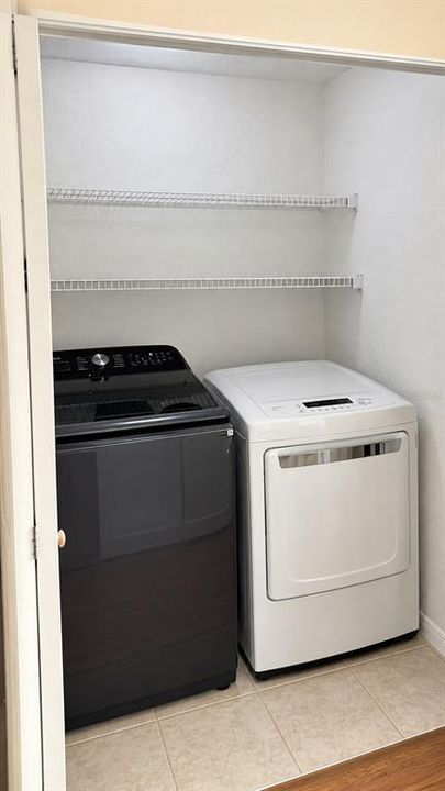 For Rent: $1,800 (2 beds, 2 baths, 988 Square Feet)
