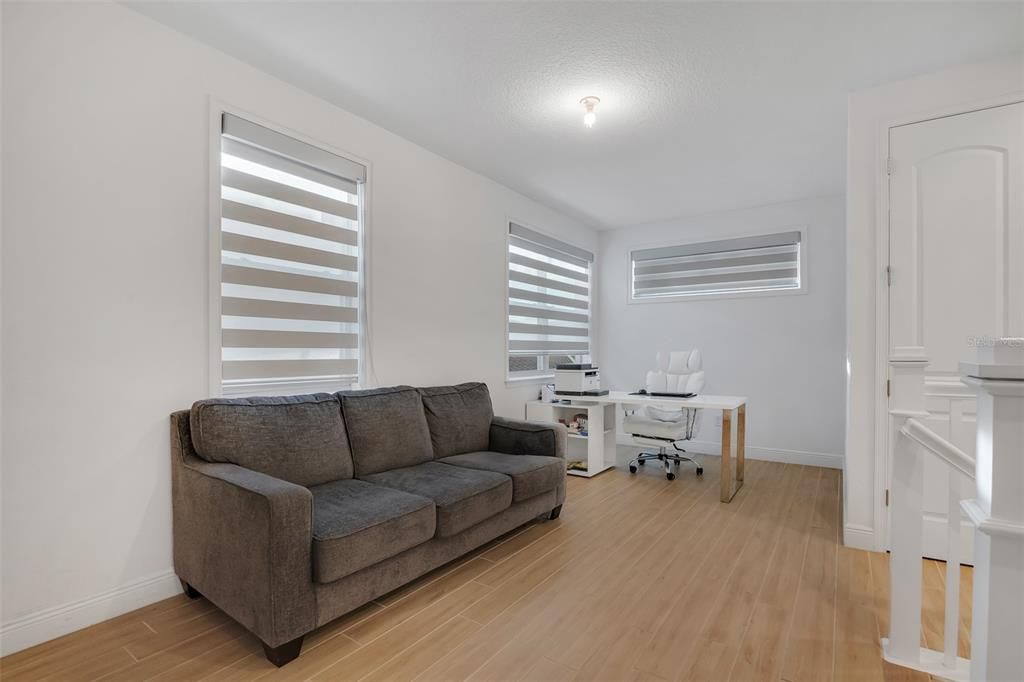 En Venta: $980,000 (4 camas, 3 baños, 2692 Pies cuadrados)
