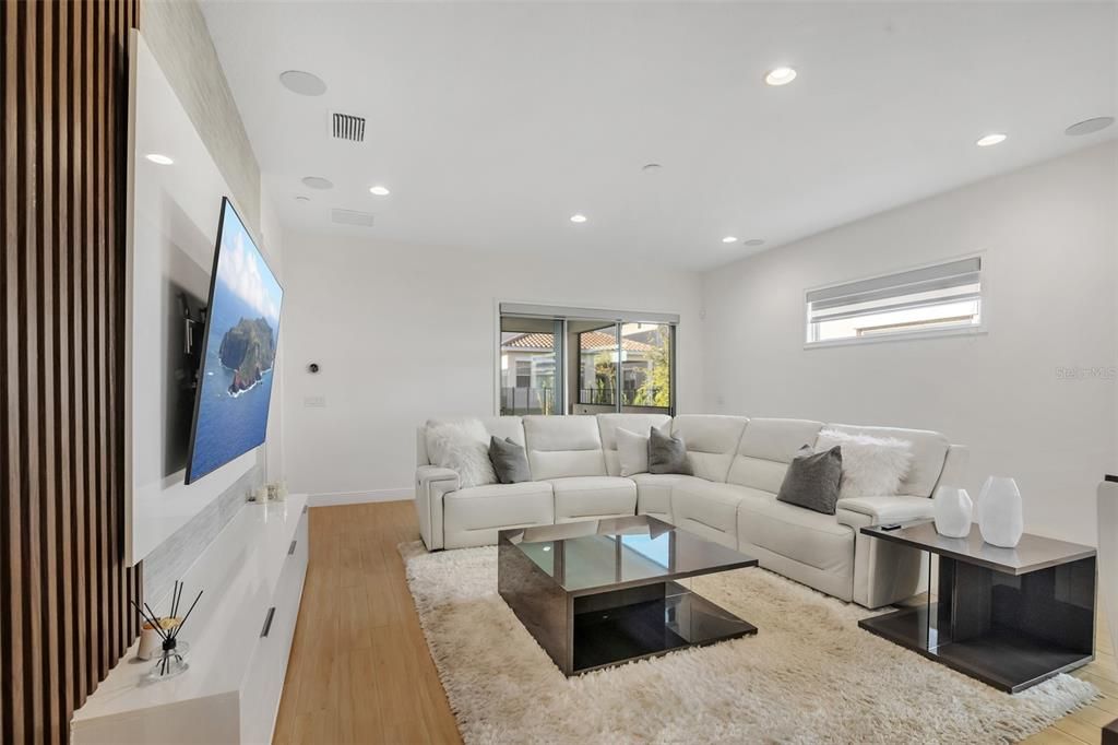 En Venta: $980,000 (4 camas, 3 baños, 2692 Pies cuadrados)