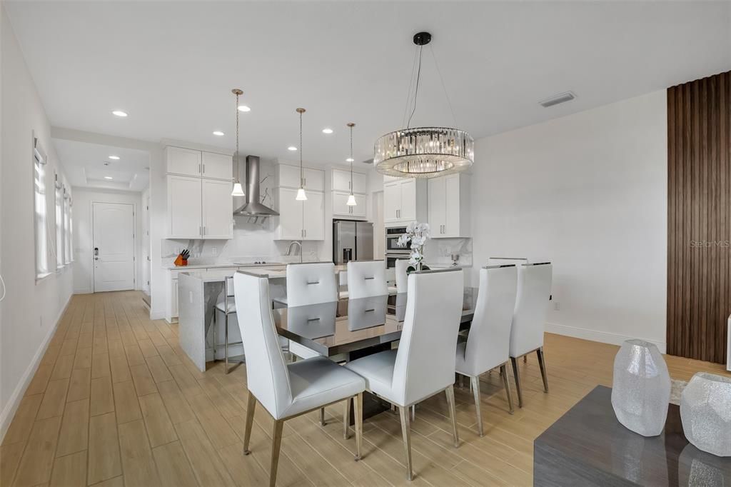 En Venta: $980,000 (4 camas, 3 baños, 2692 Pies cuadrados)