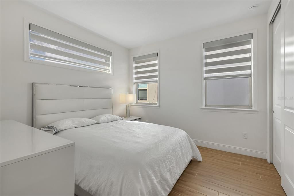 En Venta: $980,000 (4 camas, 3 baños, 2692 Pies cuadrados)