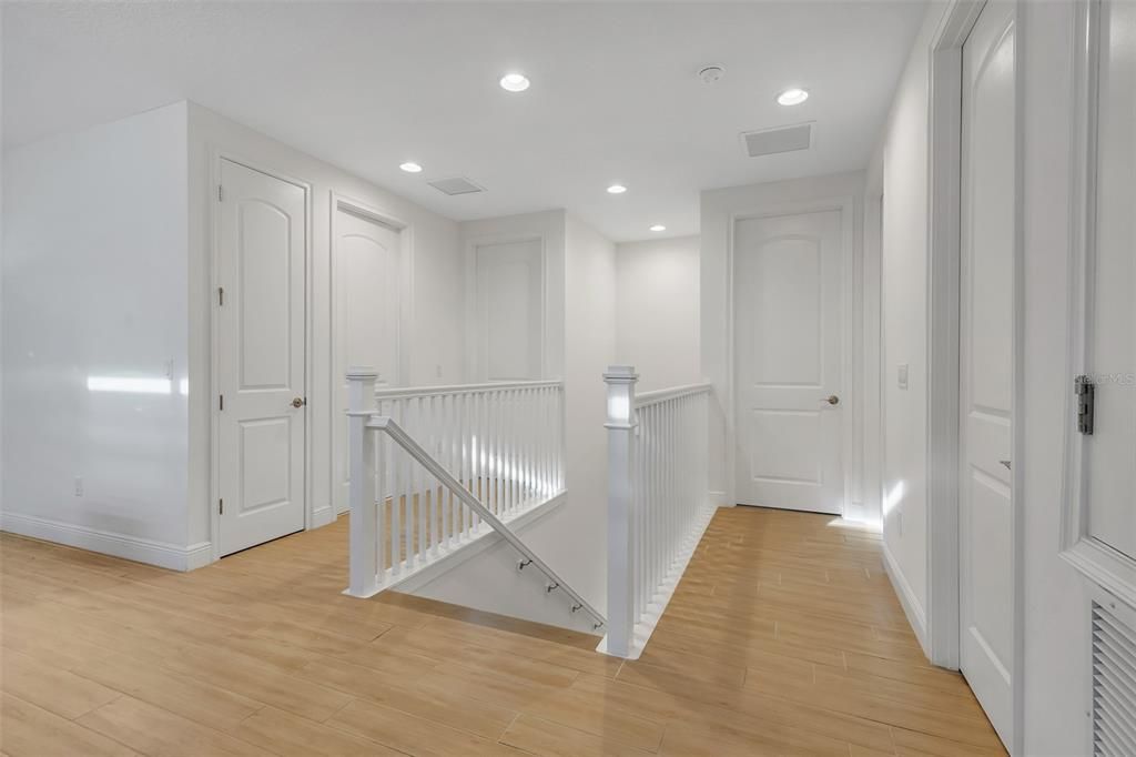 En Venta: $980,000 (4 camas, 3 baños, 2692 Pies cuadrados)