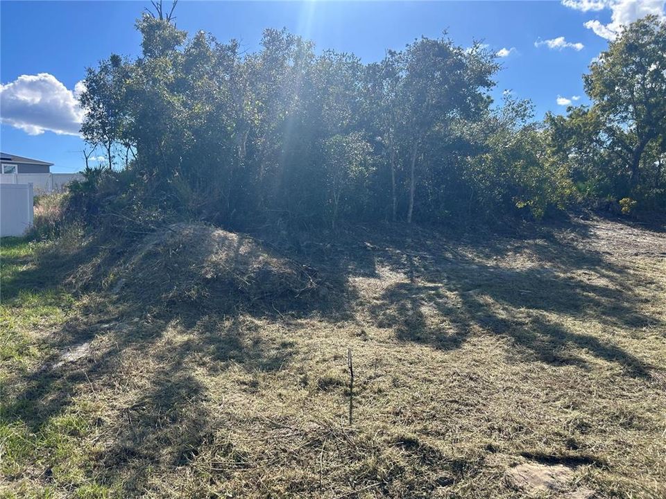 待售: $32,900 (0.16 acres)