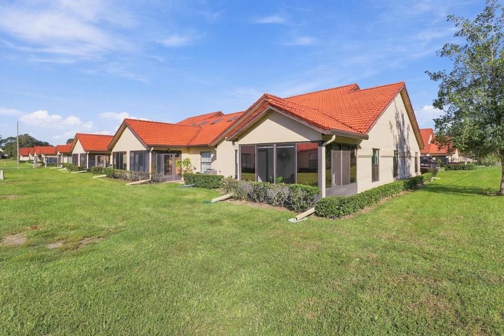 For Sale: $125,000 (2 beds, 2 baths, 956 Square Feet)