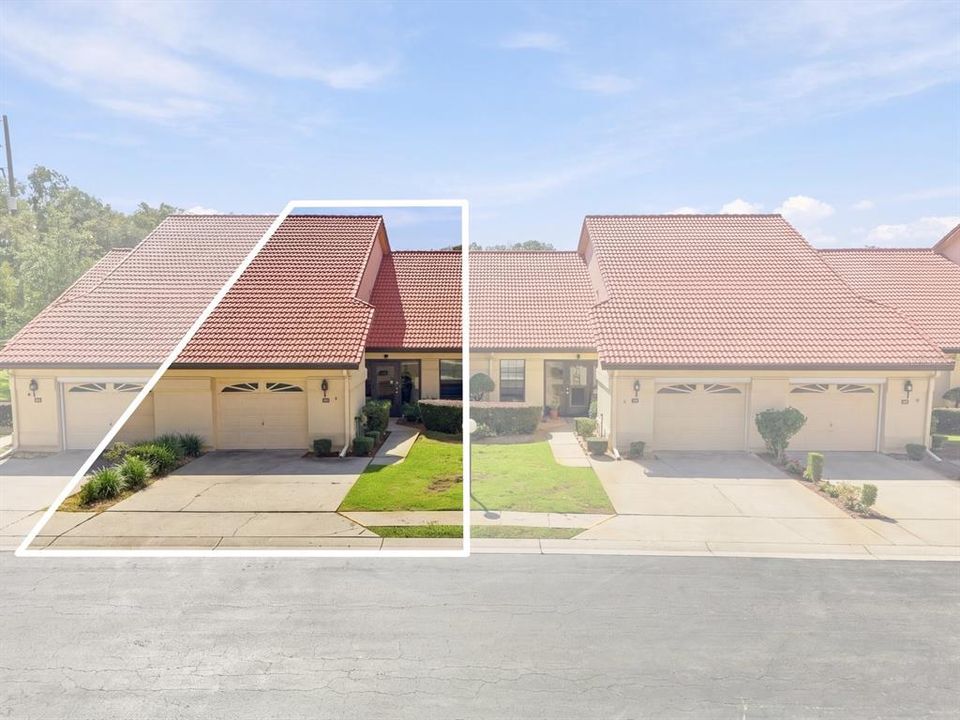 For Sale: $125,000 (2 beds, 2 baths, 956 Square Feet)
