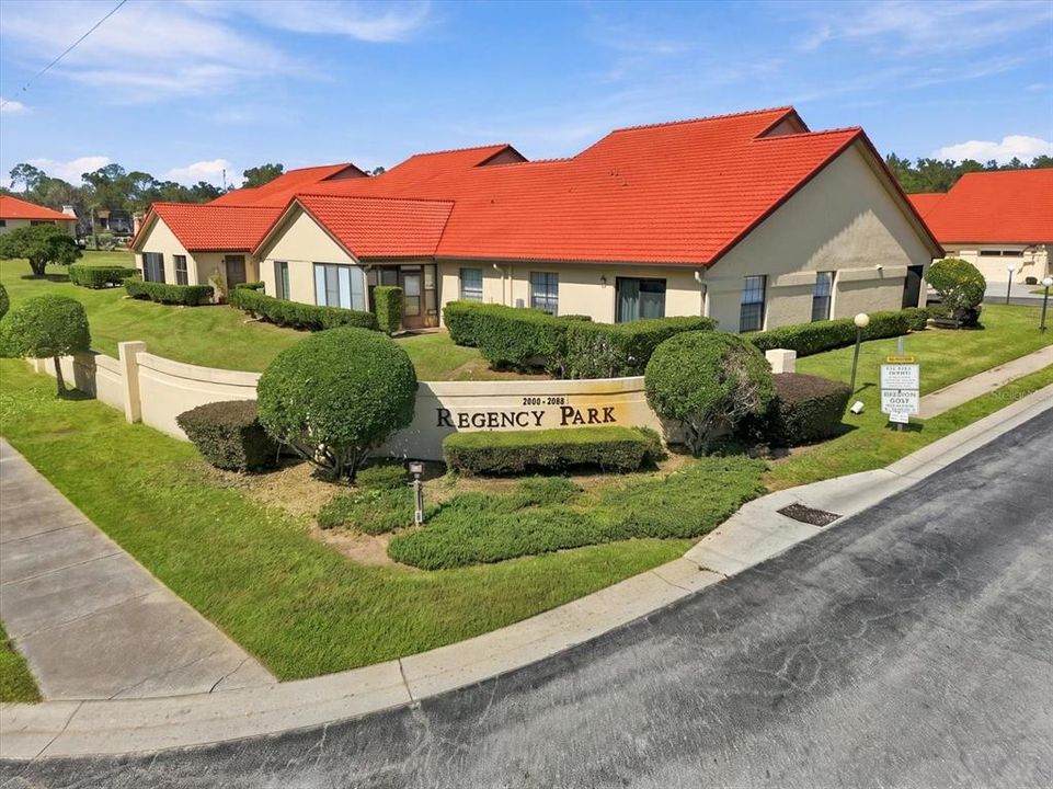 For Sale: $125,000 (2 beds, 2 baths, 956 Square Feet)