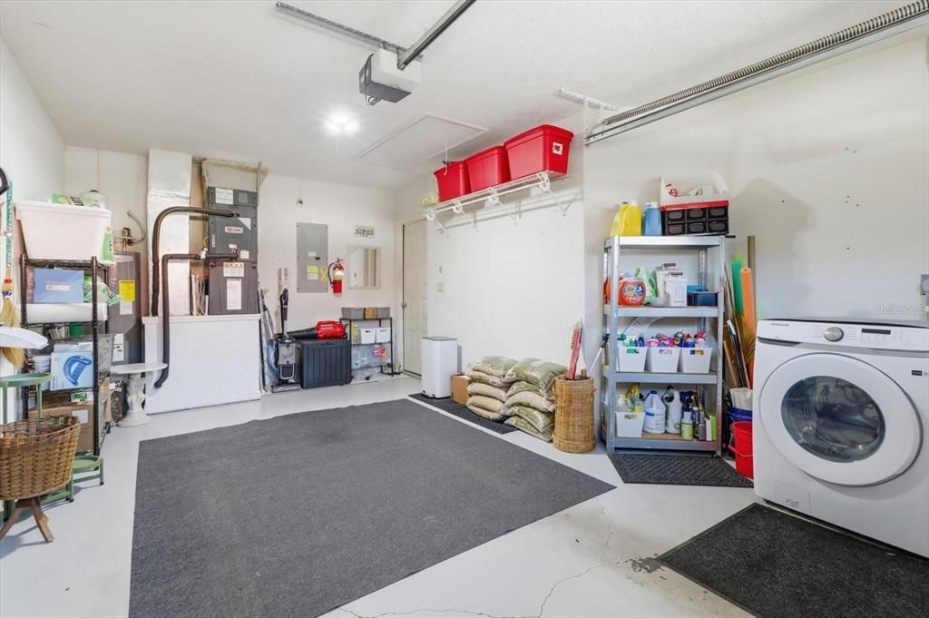 For Sale: $125,000 (2 beds, 2 baths, 956 Square Feet)