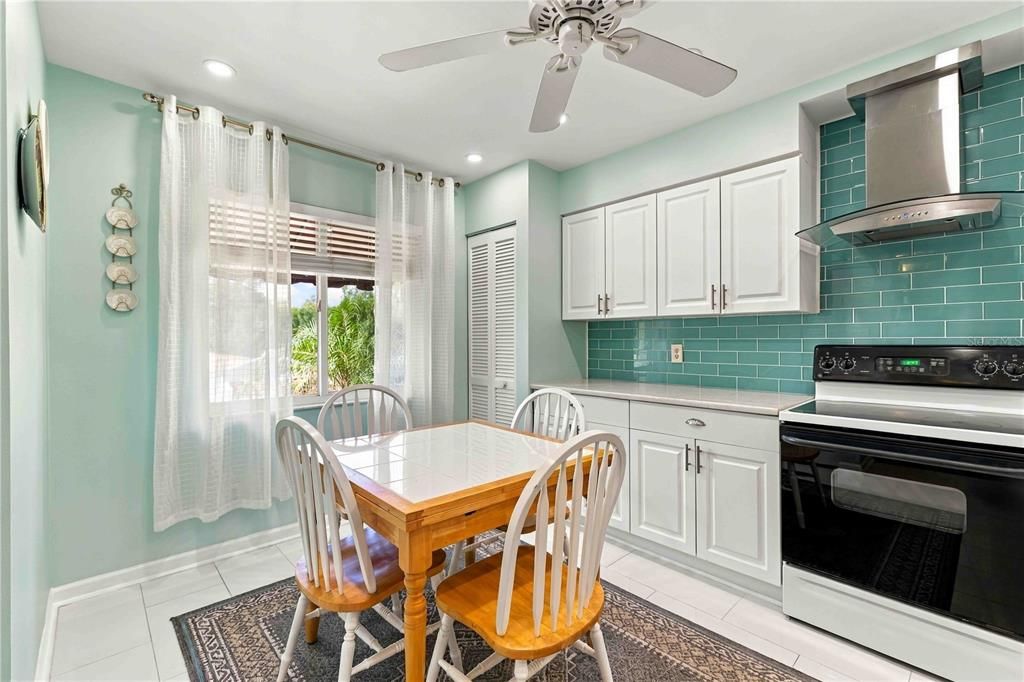 For Sale: $245,000 (3 beds, 2 baths, 1547 Square Feet)