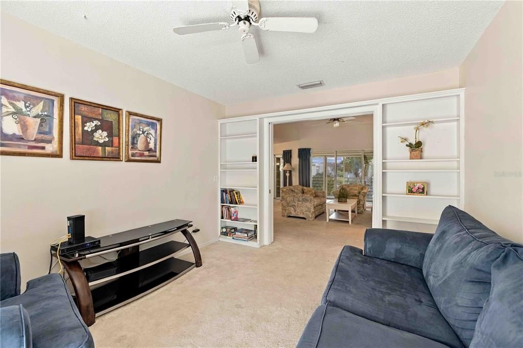For Sale: $245,000 (3 beds, 2 baths, 1547 Square Feet)