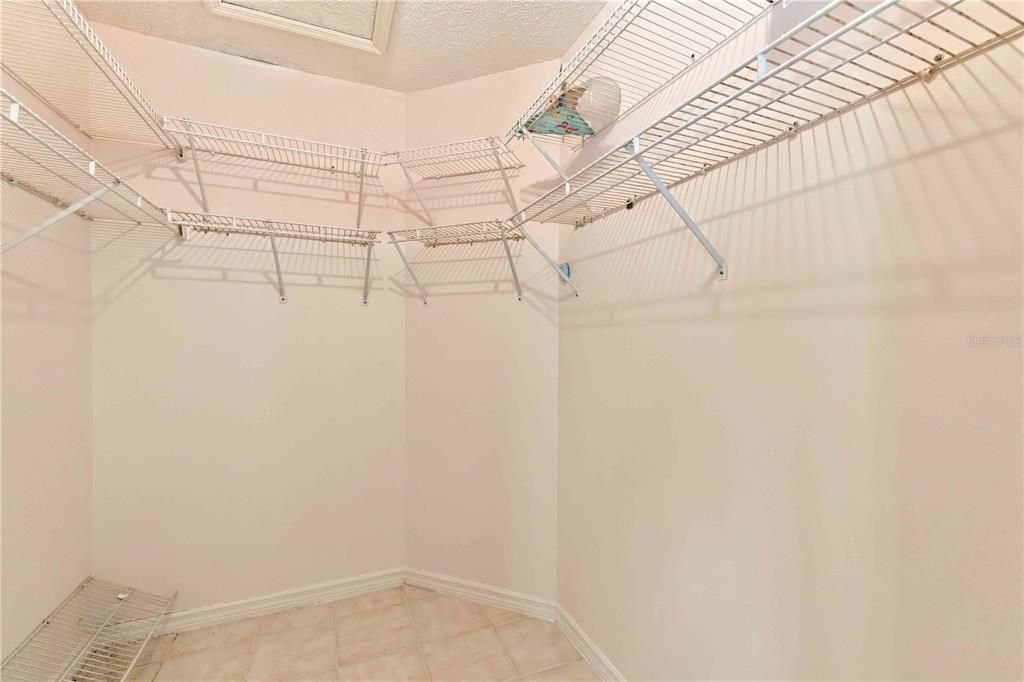 For Sale: $245,000 (3 beds, 2 baths, 1547 Square Feet)