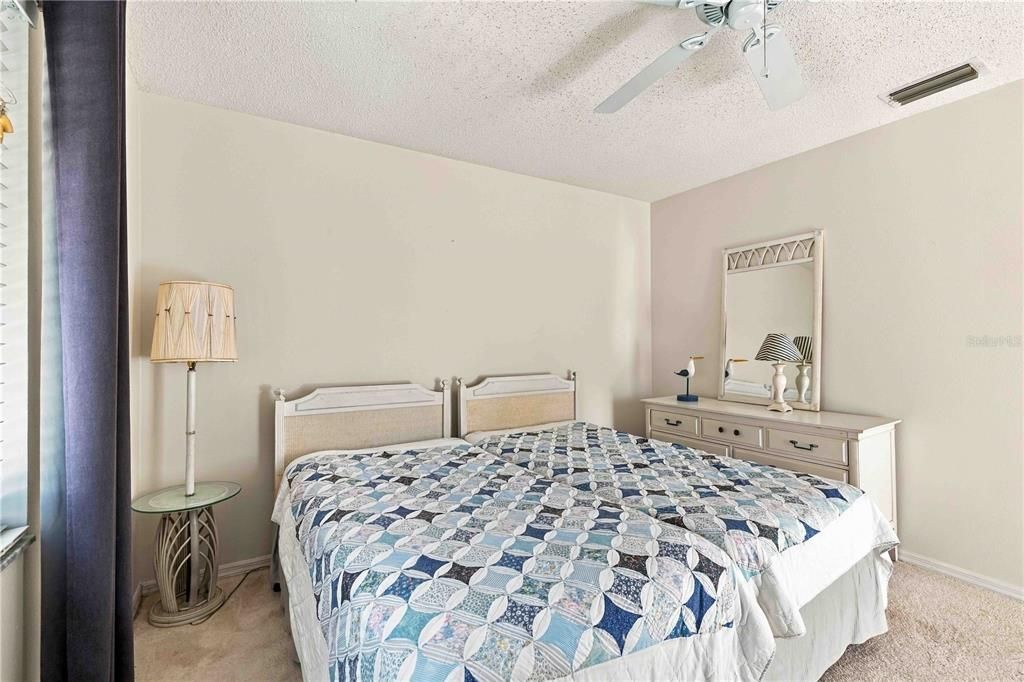 For Sale: $245,000 (3 beds, 2 baths, 1547 Square Feet)