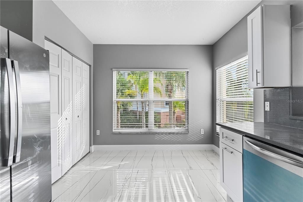 For Sale: $350,000 (3 beds, 2 baths, 1486 Square Feet)