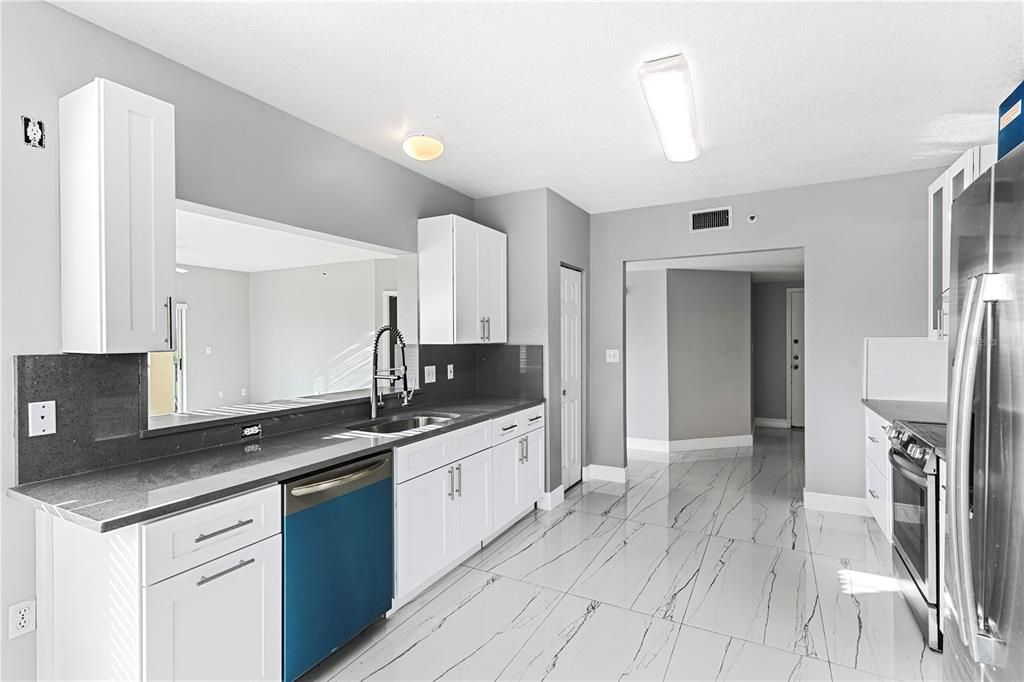 For Sale: $350,000 (3 beds, 2 baths, 1486 Square Feet)