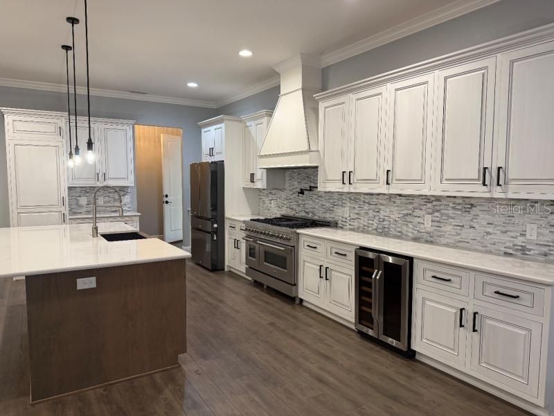 For Sale: $779,000 (4 beds, 4 baths, 2811 Square Feet)