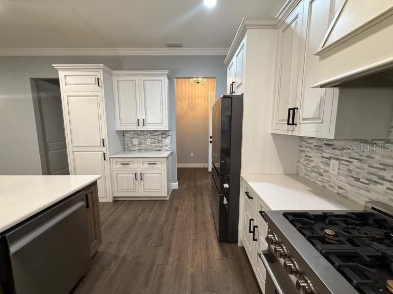 For Sale: $779,000 (4 beds, 4 baths, 2811 Square Feet)