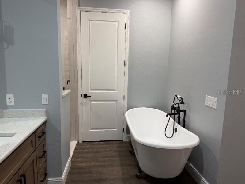 For Sale: $779,000 (4 beds, 4 baths, 2811 Square Feet)