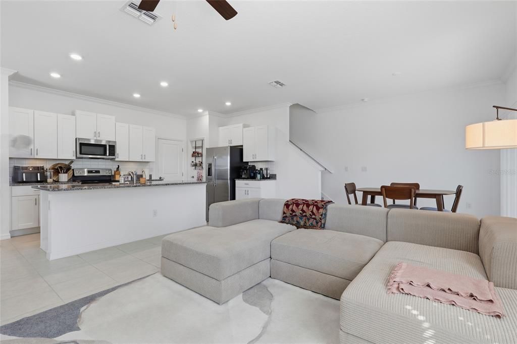 For Sale: $295,000 (3 beds, 2 baths, 1861 Square Feet)