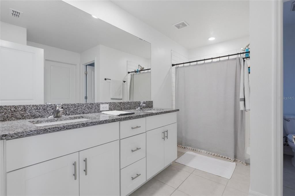 For Sale: $295,000 (3 beds, 2 baths, 1861 Square Feet)