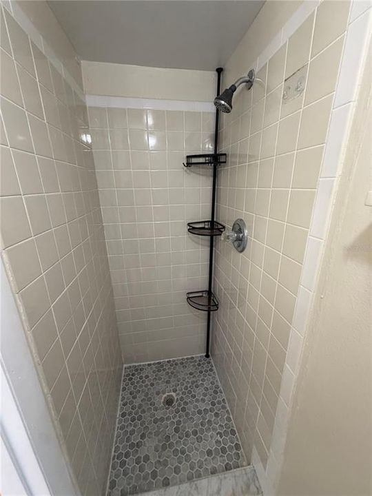 For Sale: $188,000 (2 beds, 2 baths, 1037 Square Feet)