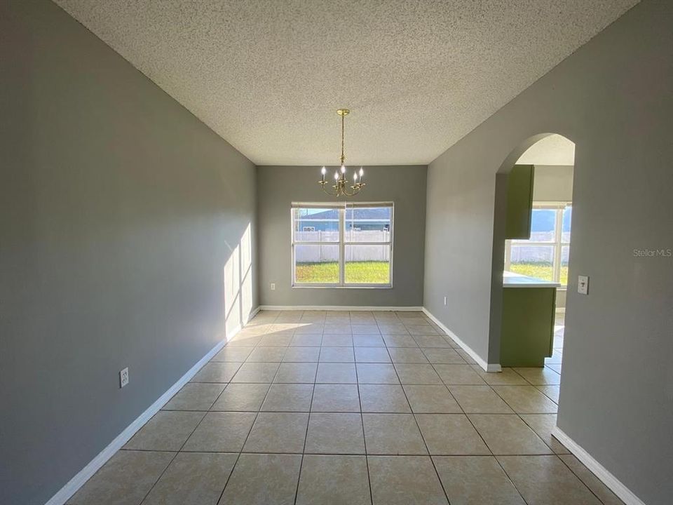 В аренду: $2,095 (4 спален, 3 ванн, 2103 Квадратных фут)