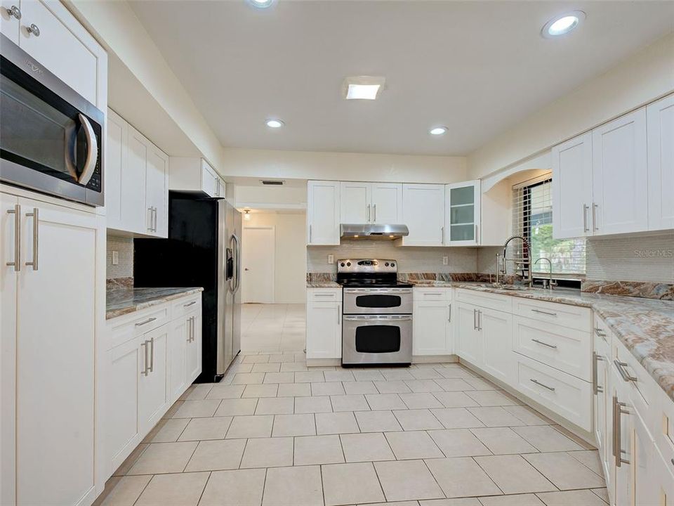 En Venta: $375,000 (3 camas, 2 baños, 1889 Pies cuadrados)