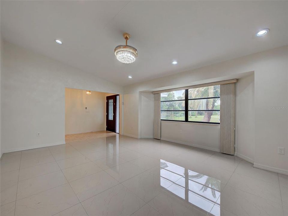 En Venta: $375,000 (3 camas, 2 baños, 1889 Pies cuadrados)