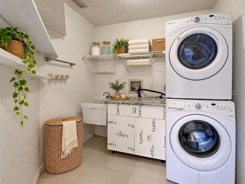 En Venta: $375,000 (3 camas, 2 baños, 1889 Pies cuadrados)