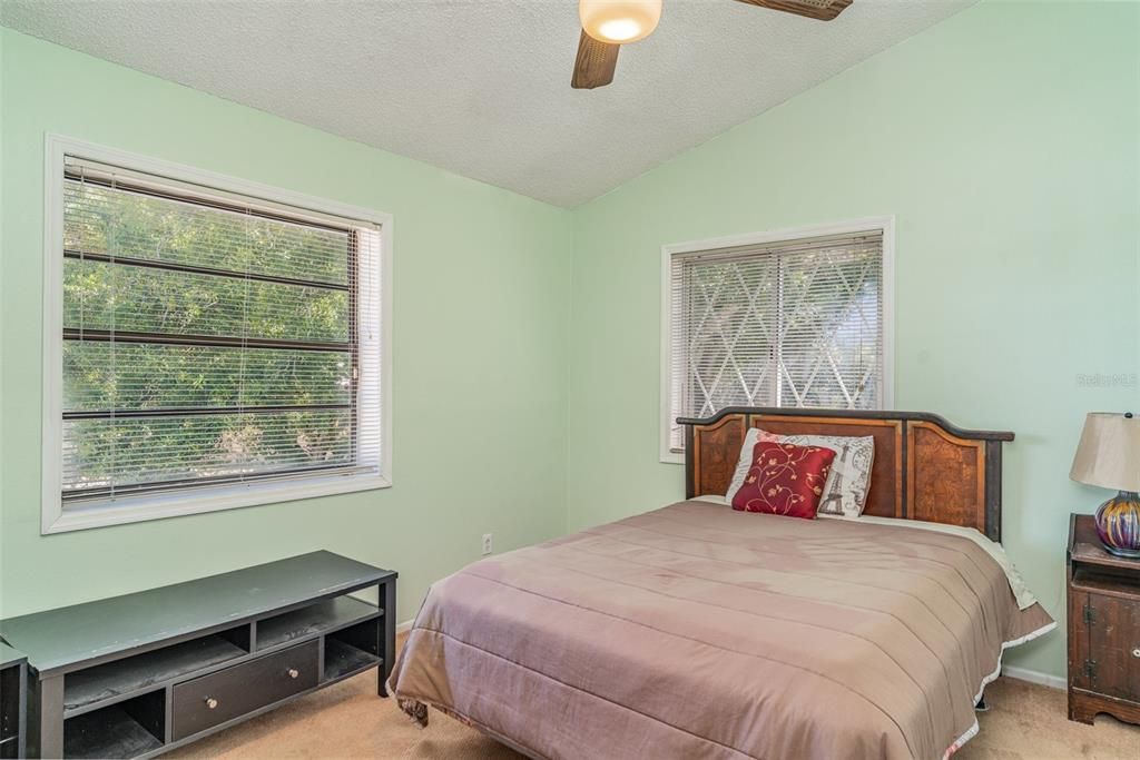 For Sale: $750,000 (5 beds, 5 baths, 3358 Square Feet)
