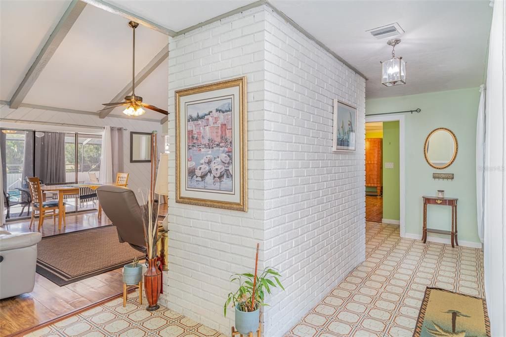 For Sale: $750,000 (5 beds, 5 baths, 3358 Square Feet)