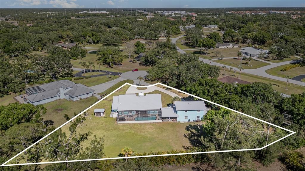 For Sale: $750,000 (5 beds, 5 baths, 3358 Square Feet)