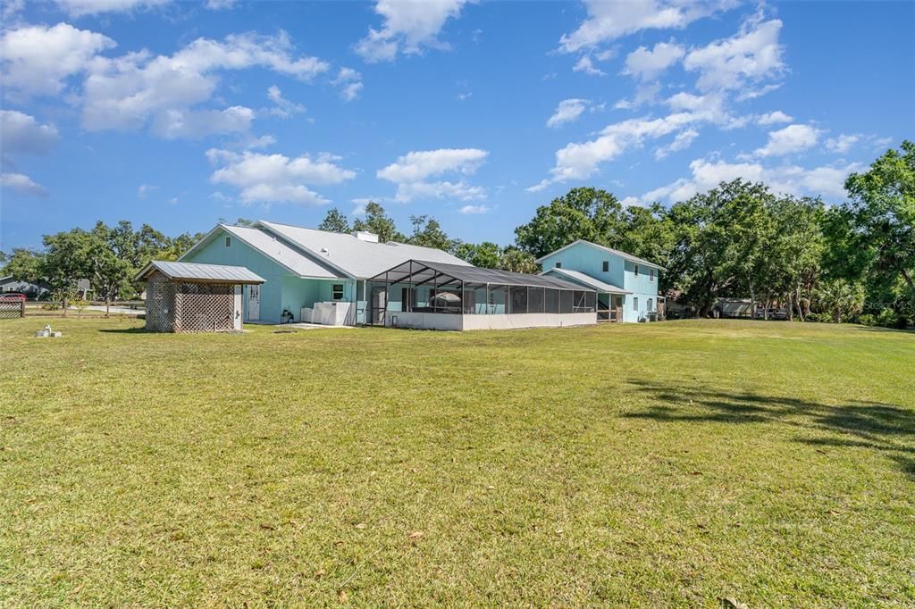 For Sale: $750,000 (5 beds, 5 baths, 3358 Square Feet)