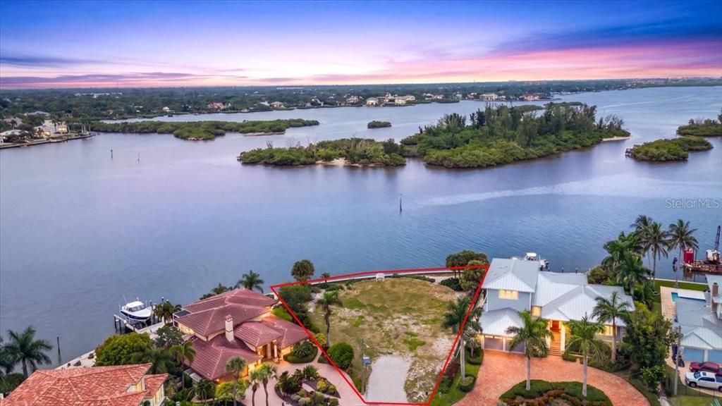 待售: $3,695,000 (0.26 acres)