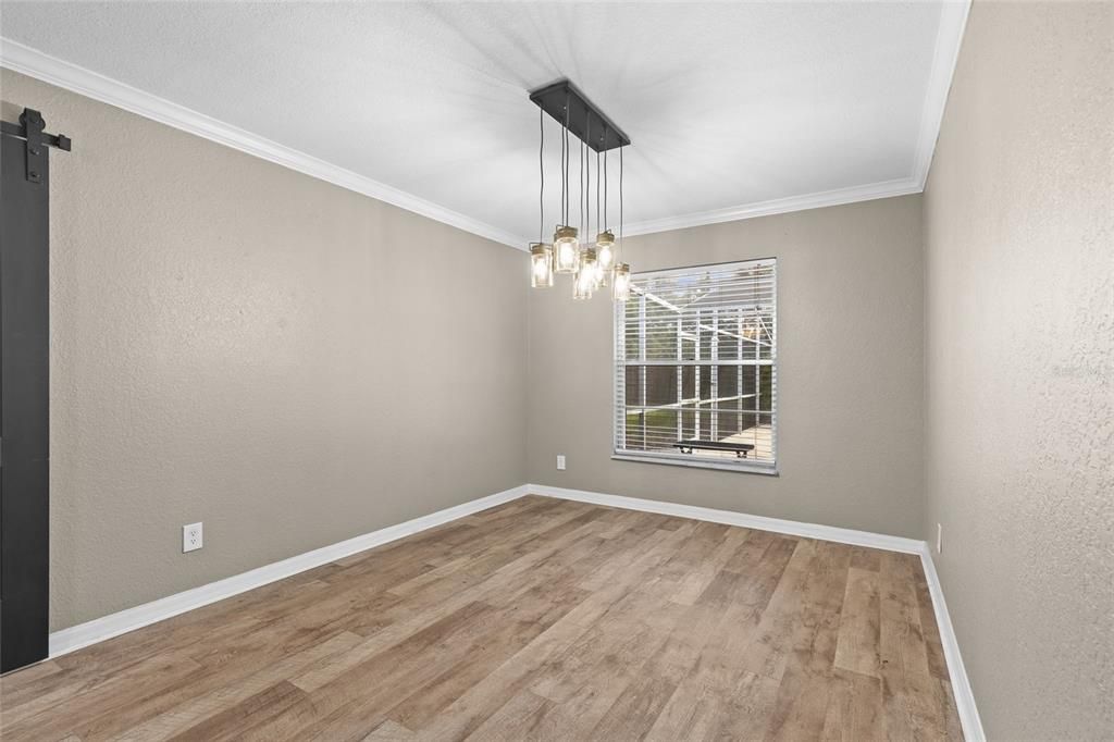 En Venta: $599,000 (4 camas, 2 baños, 2084 Pies cuadrados)