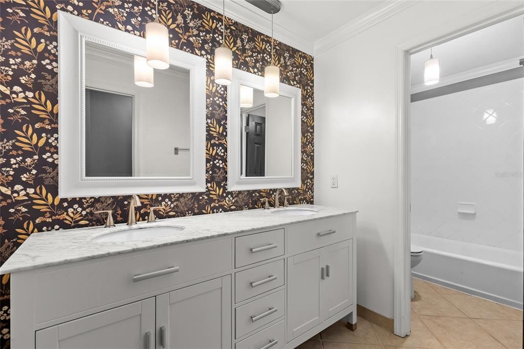 En Venta: $599,000 (4 camas, 2 baños, 2084 Pies cuadrados)