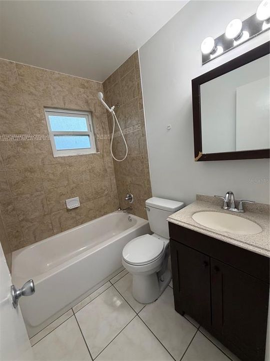 For Sale: $215,000 (3 beds, 2 baths, 1144 Square Feet)