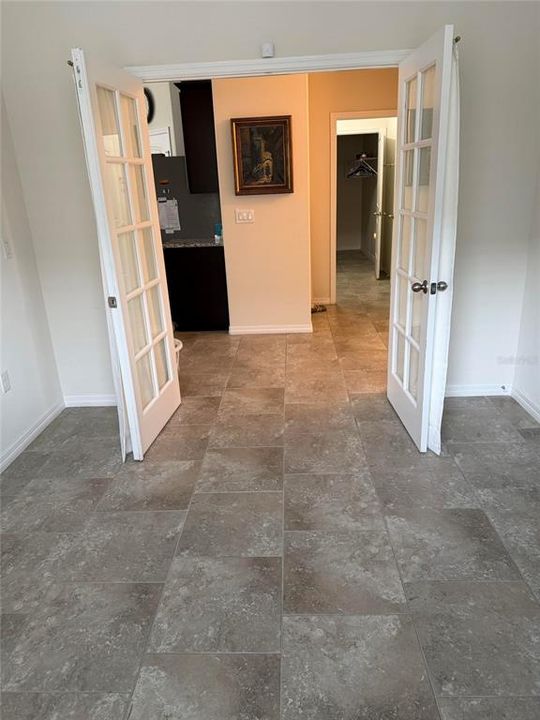 For Sale: $299,900 (3 beds, 2 baths, 1714 Square Feet)