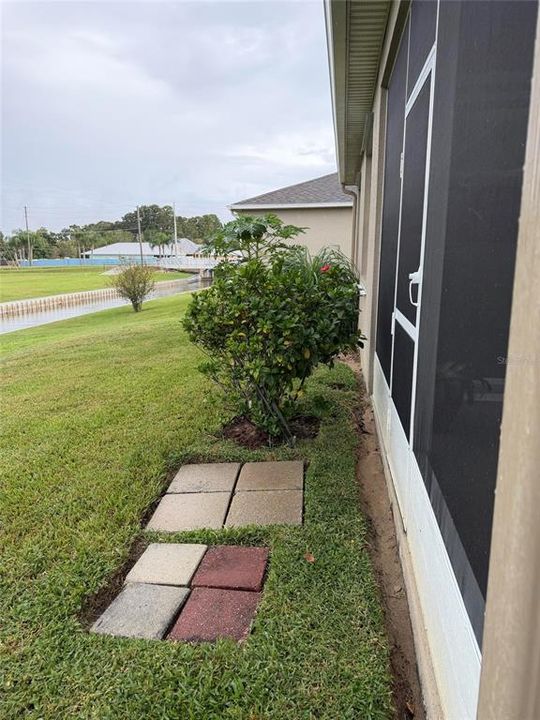 For Sale: $299,900 (3 beds, 2 baths, 1714 Square Feet)