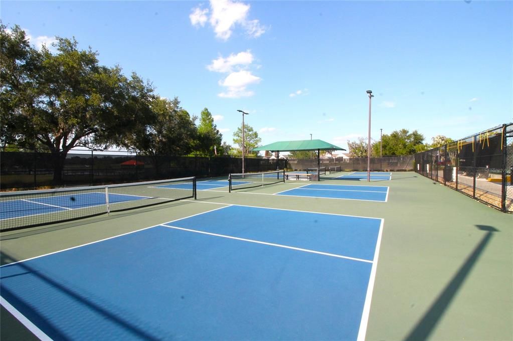 For Sale: $391,000 (3 beds, 2 baths, 1693 Square Feet)