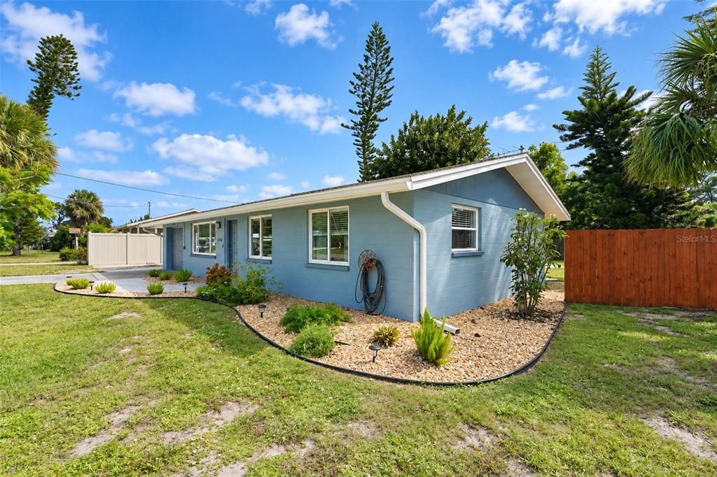 For Sale: $325,000 (3 beds, 1 baths, 1014 Square Feet)