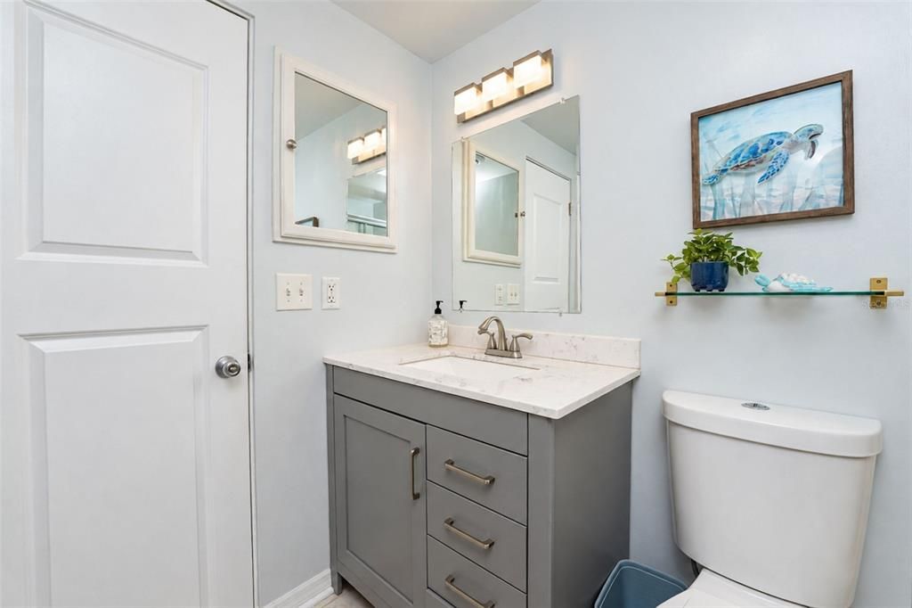 For Sale: $325,000 (3 beds, 1 baths, 1014 Square Feet)