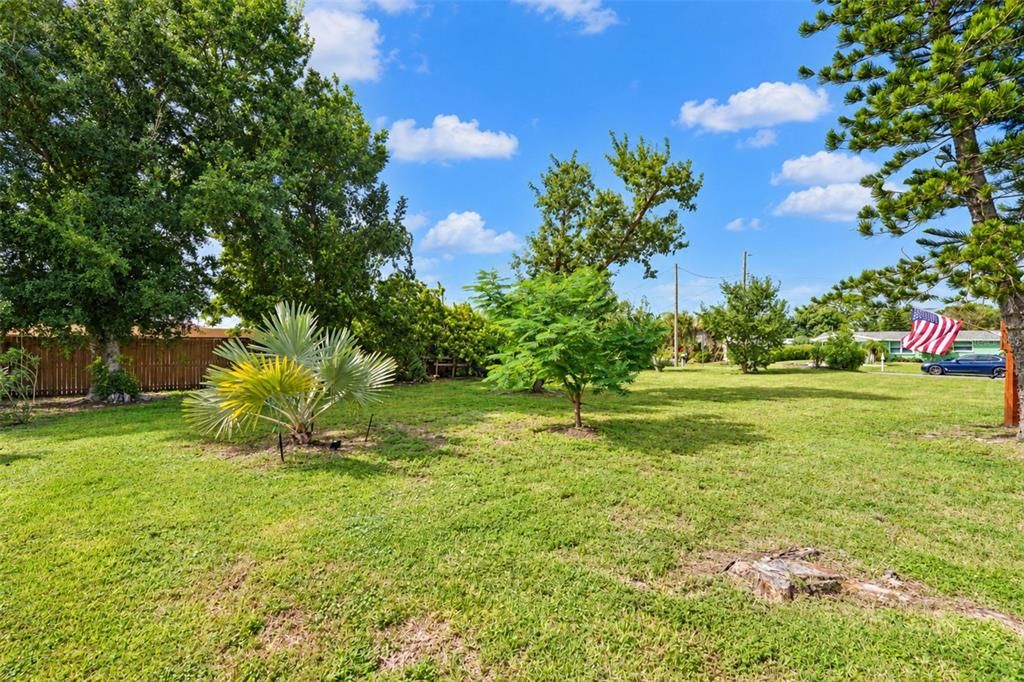 For Sale: $325,000 (3 beds, 1 baths, 1014 Square Feet)