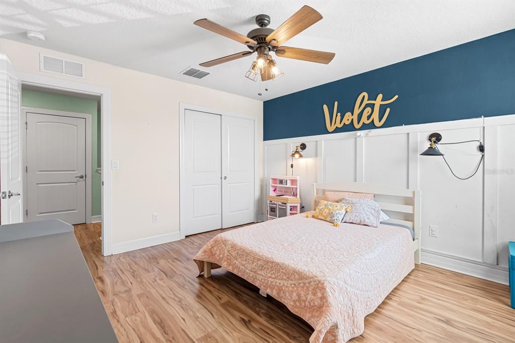 For Sale: $414,900 (5 beds, 3 baths, 2636 Square Feet)