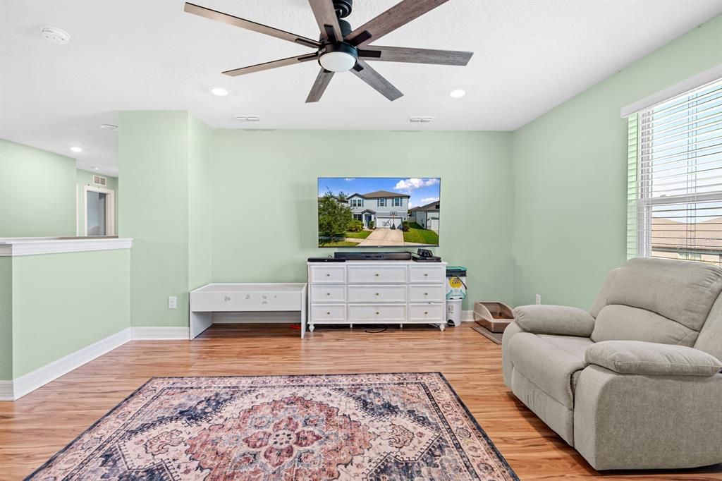 For Sale: $414,900 (5 beds, 3 baths, 2636 Square Feet)