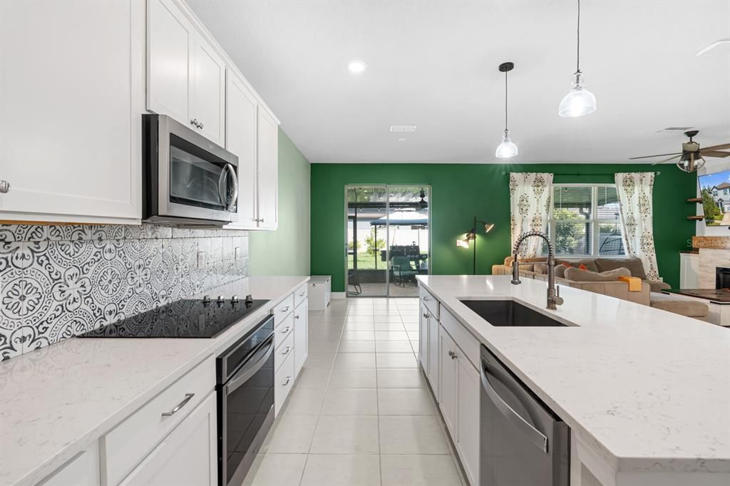 For Sale: $414,900 (5 beds, 3 baths, 2636 Square Feet)