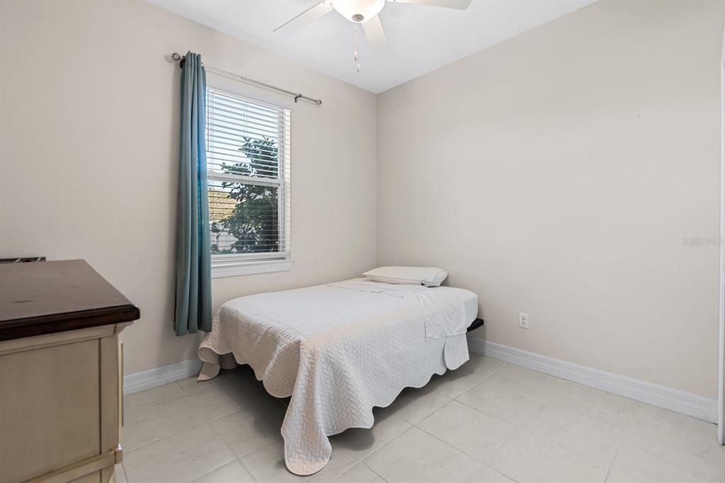 For Sale: $414,900 (5 beds, 3 baths, 2636 Square Feet)