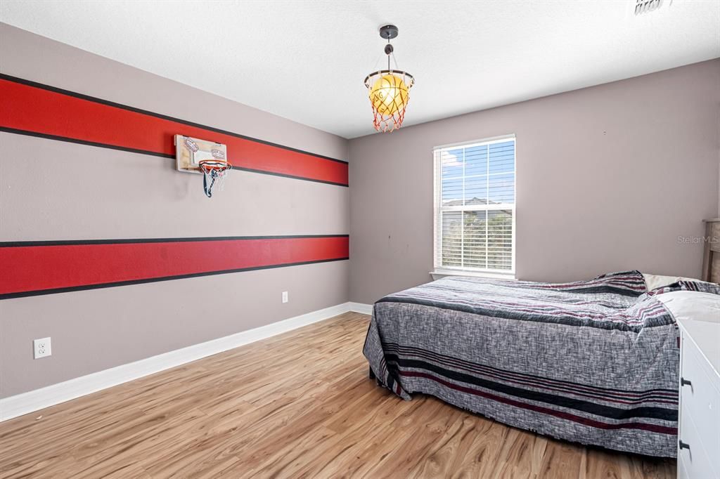 For Sale: $414,900 (5 beds, 3 baths, 2636 Square Feet)