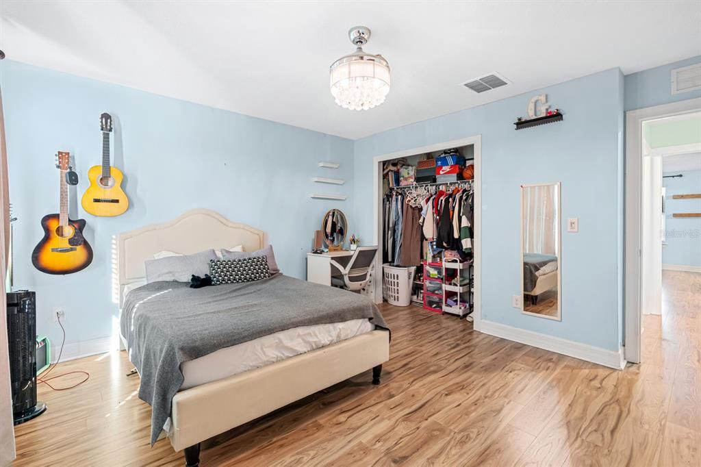 For Sale: $414,900 (5 beds, 3 baths, 2636 Square Feet)