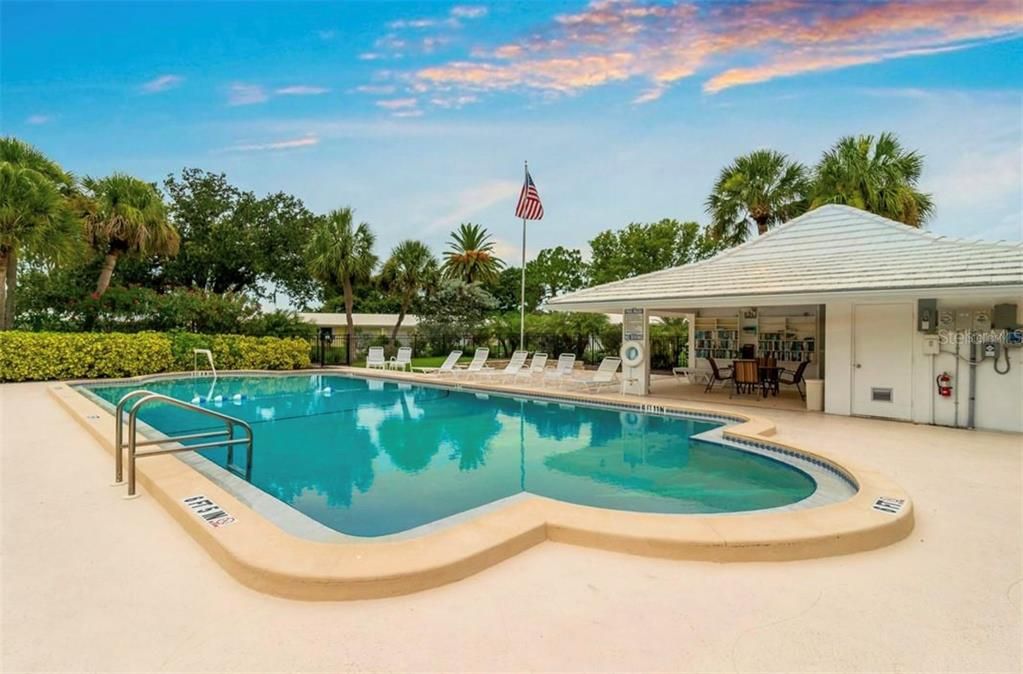 For Sale: $439,000 (2 beds, 2 baths, 1665 Square Feet)