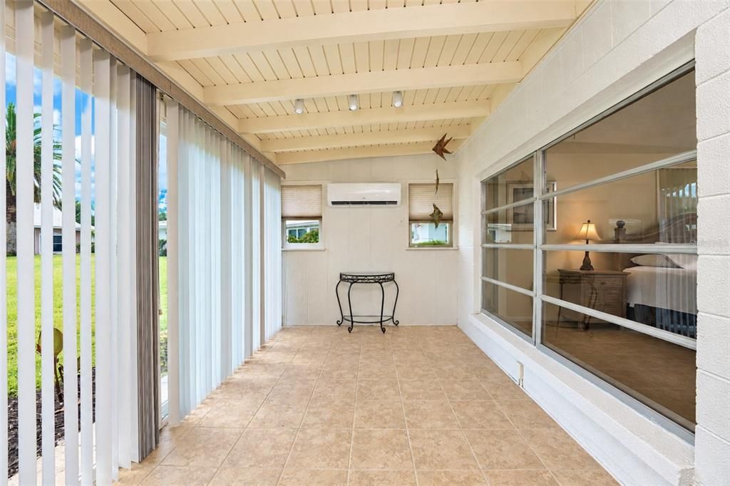 For Sale: $439,000 (2 beds, 2 baths, 1665 Square Feet)