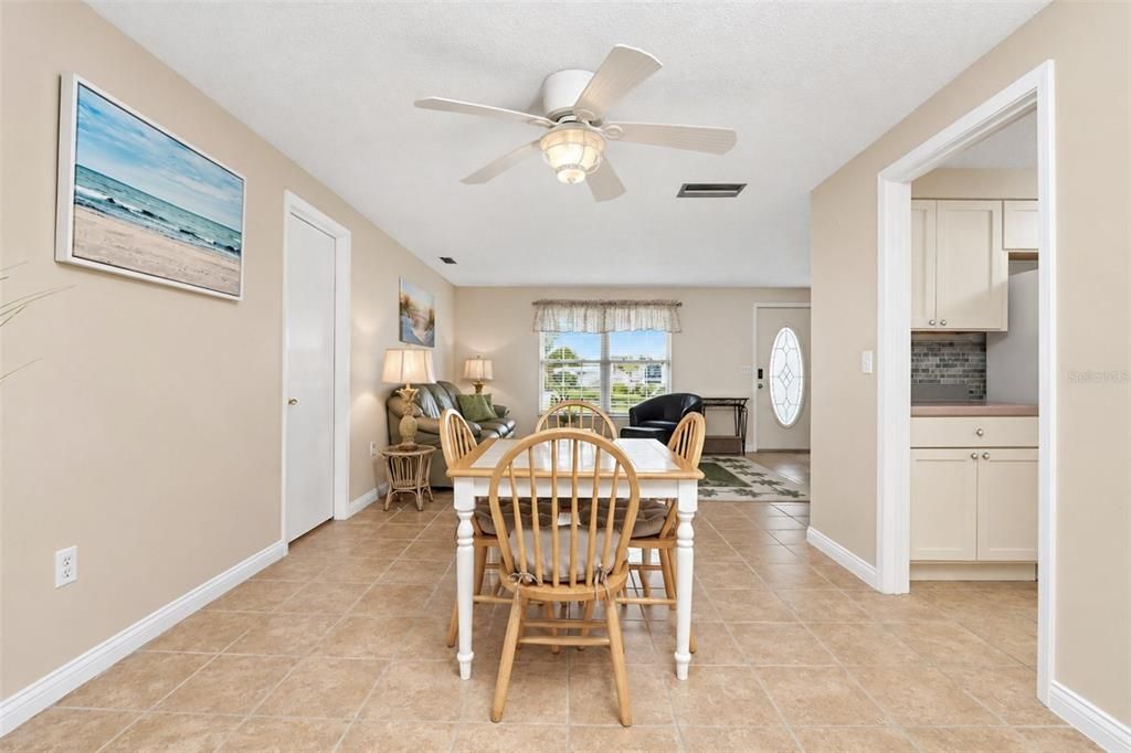 For Sale: $439,000 (2 beds, 2 baths, 1665 Square Feet)